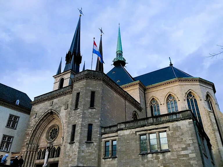 ルクセンブルグの旧市街にあるノートルダム大聖堂(Notre-Dame Cathedral)