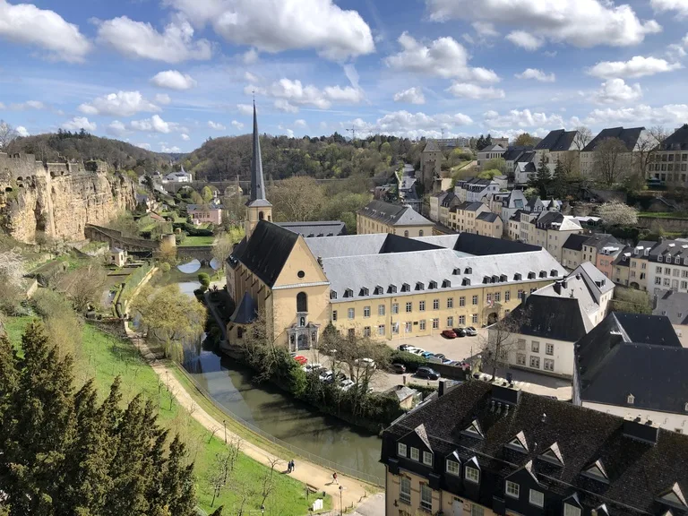 ルクセンブルグの世界遺産、コルニッシュの散歩道(Chemin de la Corniche)