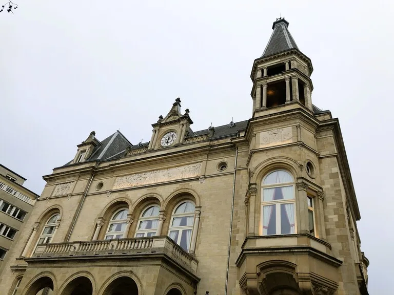 ルクセンブルグのアルム広場(Place d'Armes)