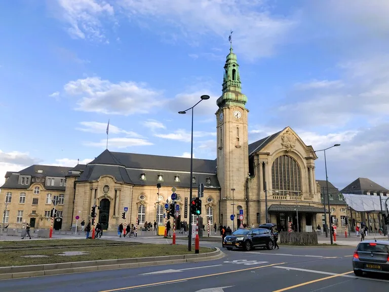 ルクセンブルク駅の外観
