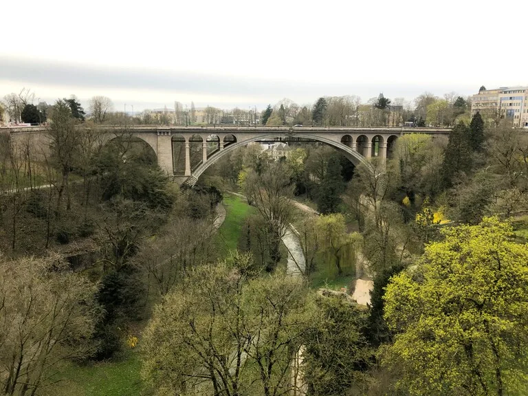 ルクセンブルグのペトリュス渓谷と(Pétrusse Valley)と