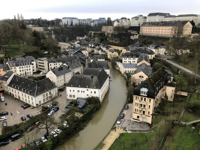 ルクセンブルグのグルント地区(Grund)の風景