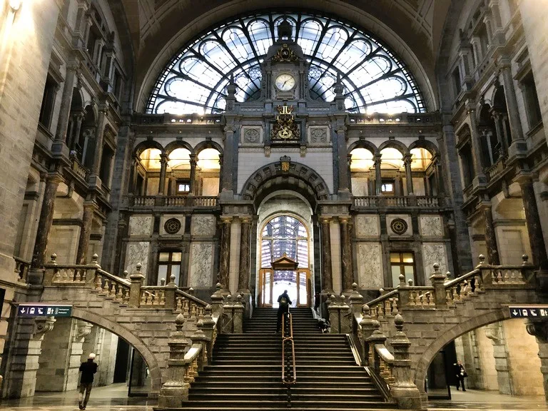 ベルギーのアントワープ駅