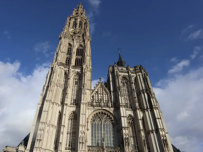 ベルギーのアントワープにあるノートルダム大聖堂