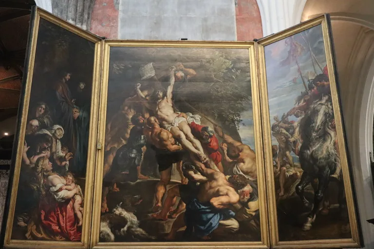 アントワープのノートルダム大聖堂にあるキリストの昇架（The Elevation of the Cross）