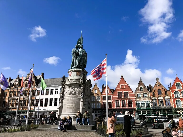 ベルギー、ブルージュのマルクト広場（Markt）