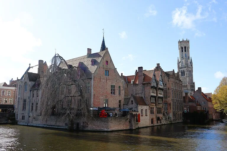 ベルギーのブルージュにあるロザリオ岸壁 （Rosary Quay）