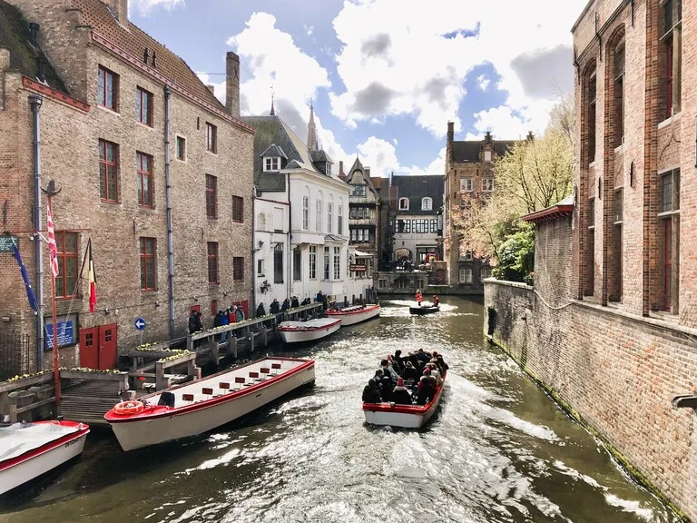 ベルギー、ブルージュの運河クルーズ（Canal Cruise）