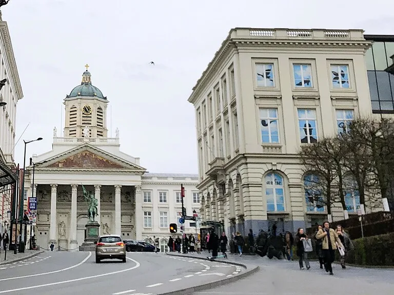 ベルギーのブリュッセルにあるマグリット美術館（Magritte Museum）
