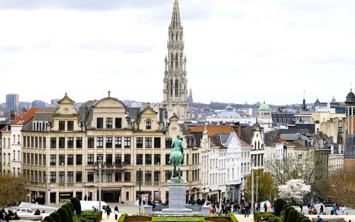 ベルギーの芸術の丘から見渡すブリュッセルの街並み
