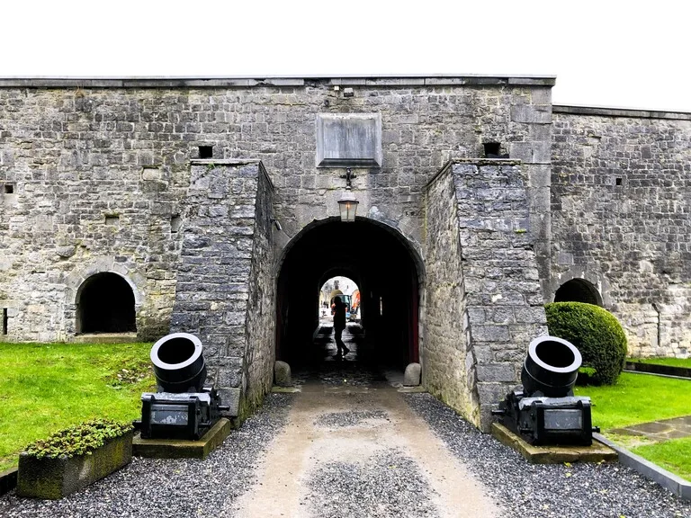 ベルギー・ディナン城塞（Citadel of Dinant）の大砲台