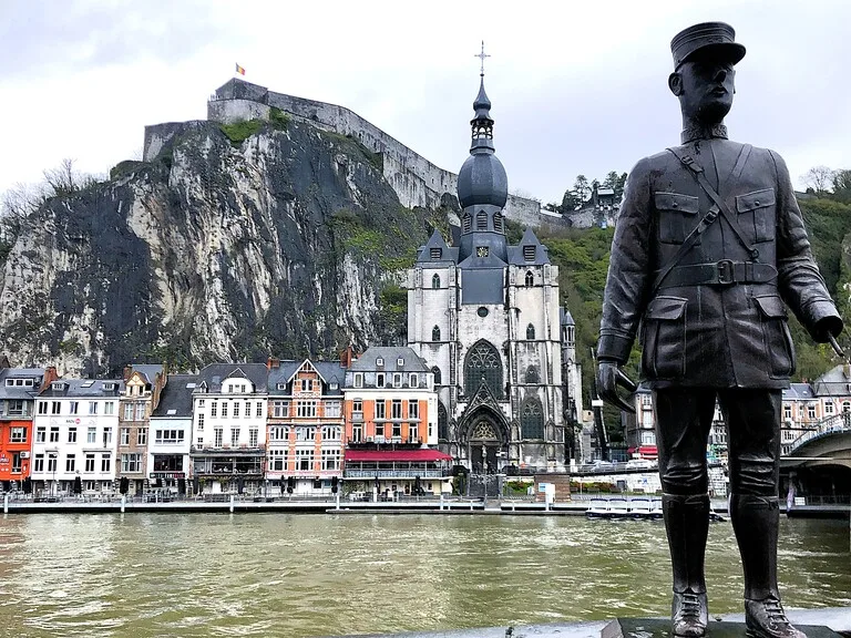 ベルギー・ディナンのStatue du Général de Gaulle（シャルル・ド・ゴール将軍像）