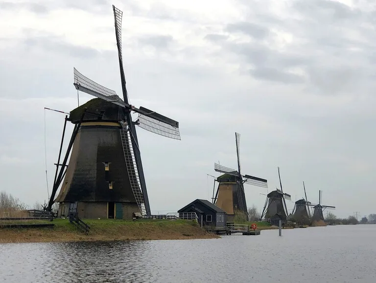 オランダ・キンデルダイク(Kinderdijk)の風車群