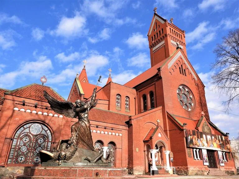 ベラルーシの首都ミンスクにあるコスチョル・スヴャティフ・シモナ・イ・エレニ