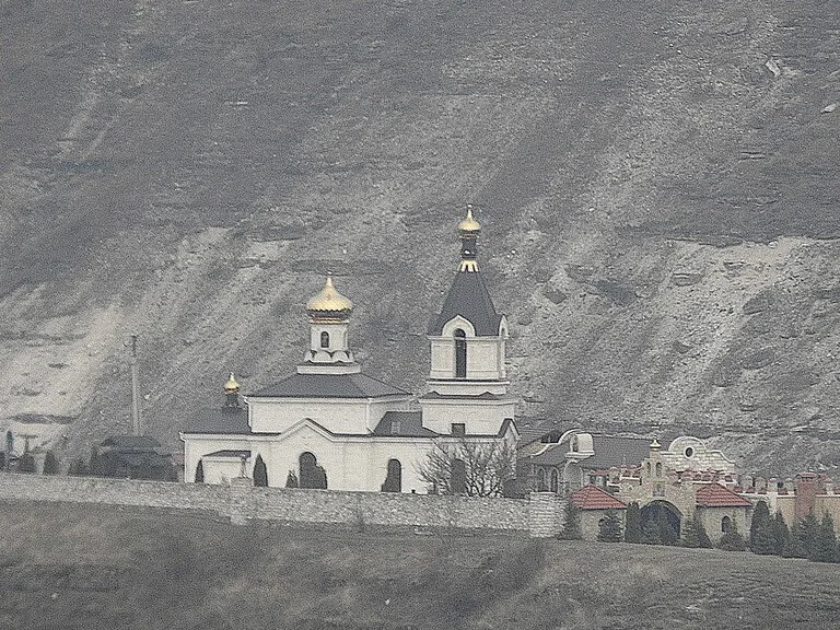 モルドバのOld Orheiにある石窟教会