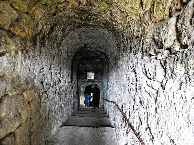 モルドバのクリコバワイナリー（Cricova Winery）