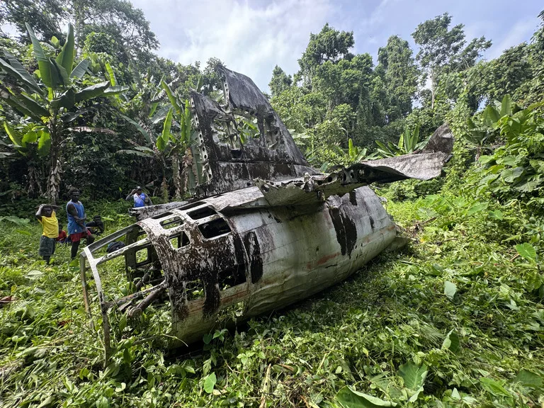 ブーゲンビル島のジャングルに残る山本五十六墜落機