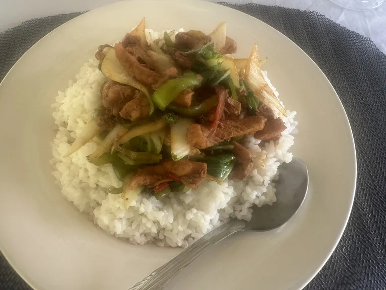 山本五十六墜落現場のツアーで提供されたランチ