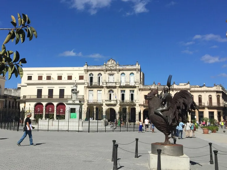 ハバナのオールド・タウン広場(Old Town Square/Plaza Vieja)