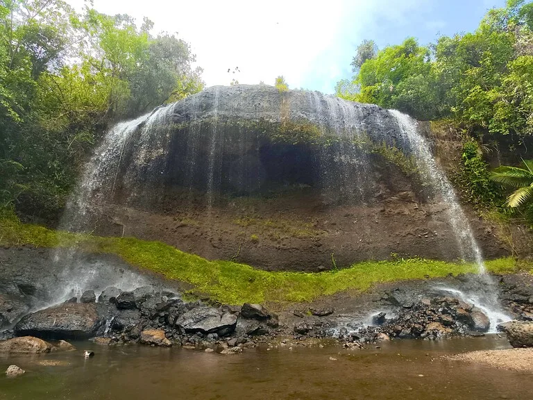 パラオのNgardmau Waterfalls
